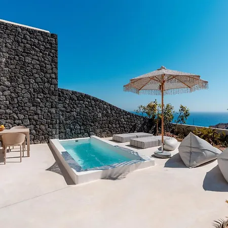 Villa Halo Santorini - Living Experience