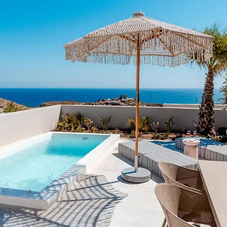 Villa Halo Santorini - Living Experience